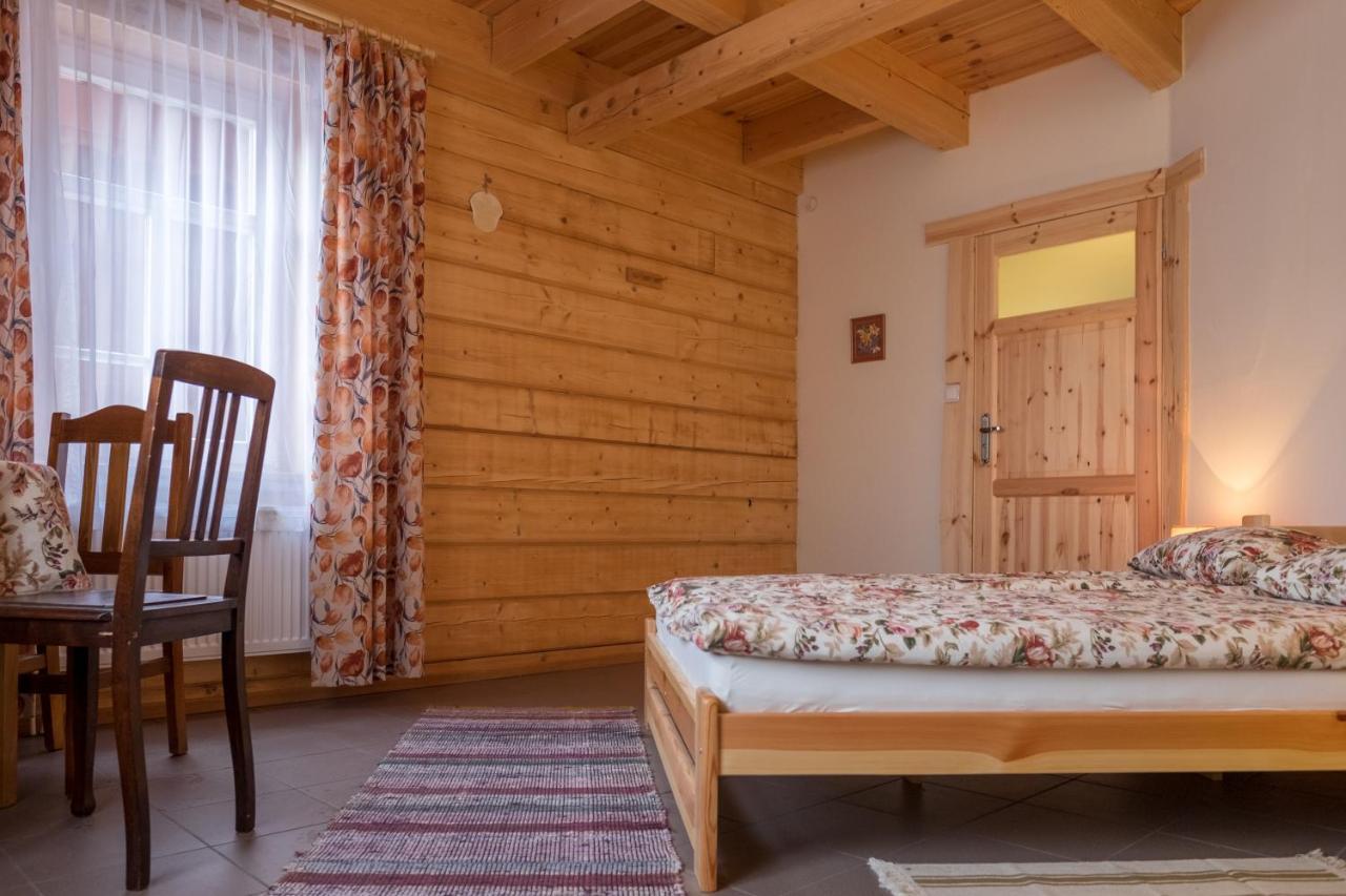 Miodowa Kolonia Bed & Breakfast Bialowieza Luaran gambar