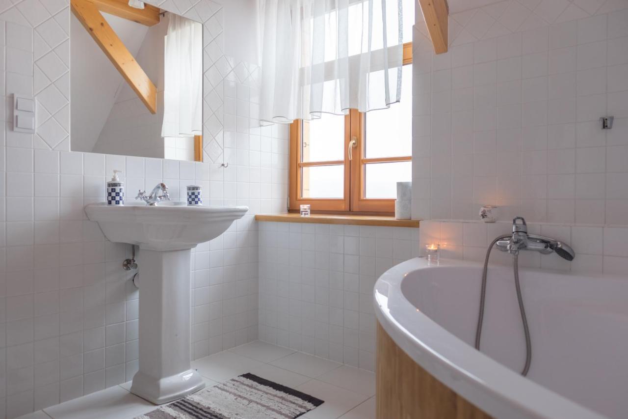 Miodowa Kolonia Bed & Breakfast Bialowieza Luaran gambar