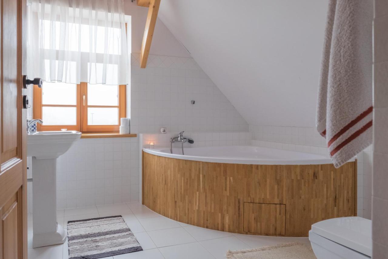 Miodowa Kolonia Bed & Breakfast Bialowieza Luaran gambar