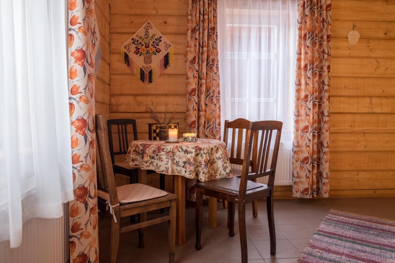 Miodowa Kolonia Bed & Breakfast Bialowieza Luaran gambar