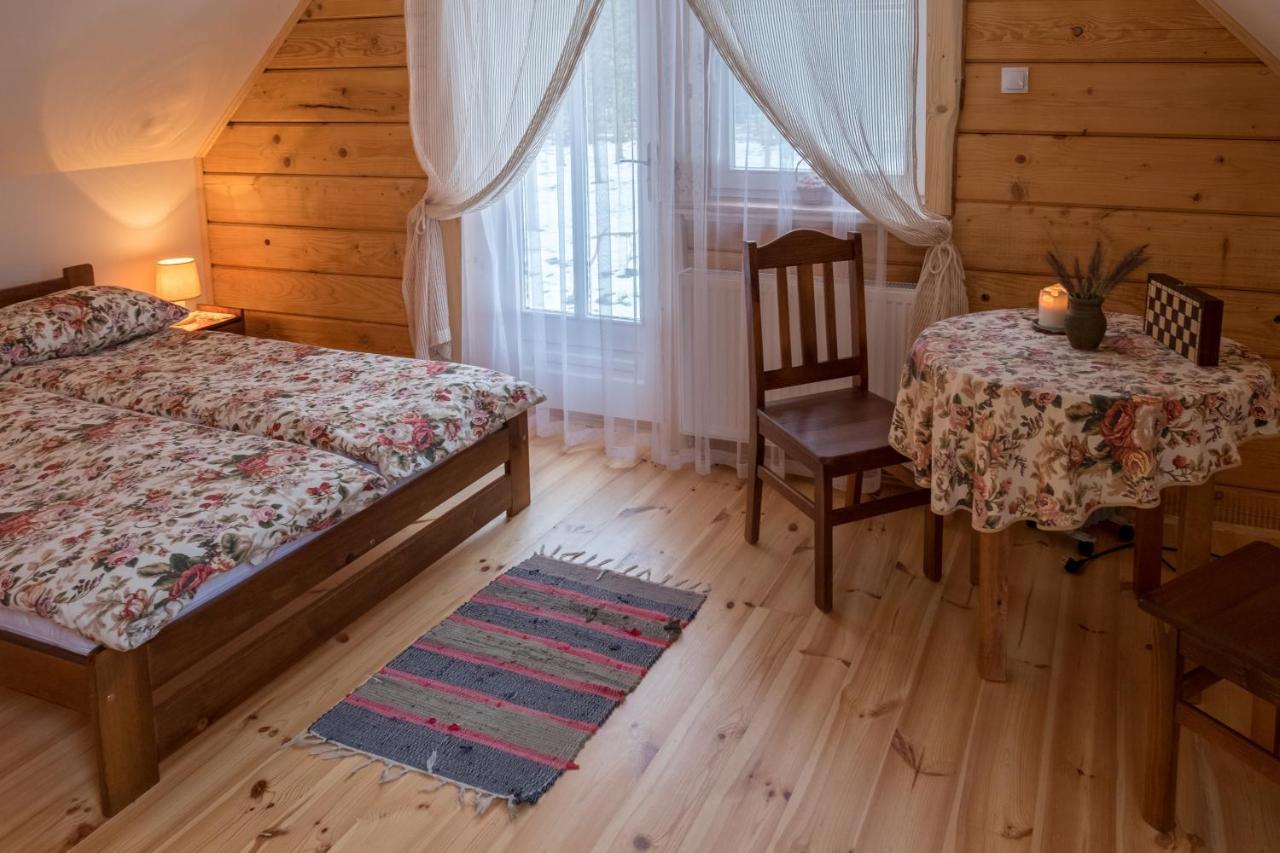 Miodowa Kolonia Bed & Breakfast Bialowieza Luaran gambar