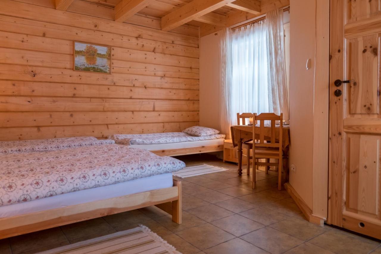 Miodowa Kolonia Bed & Breakfast Bialowieza Luaran gambar