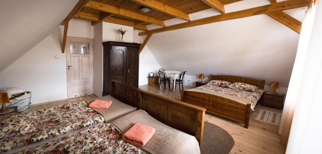 Miodowa Kolonia Bed & Breakfast Bialowieza Luaran gambar